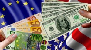 Fondurile de investitii cu risc mic în euro şi dolari